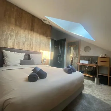 La Fleur D'abeille Avec Belle Vue Et Apartment